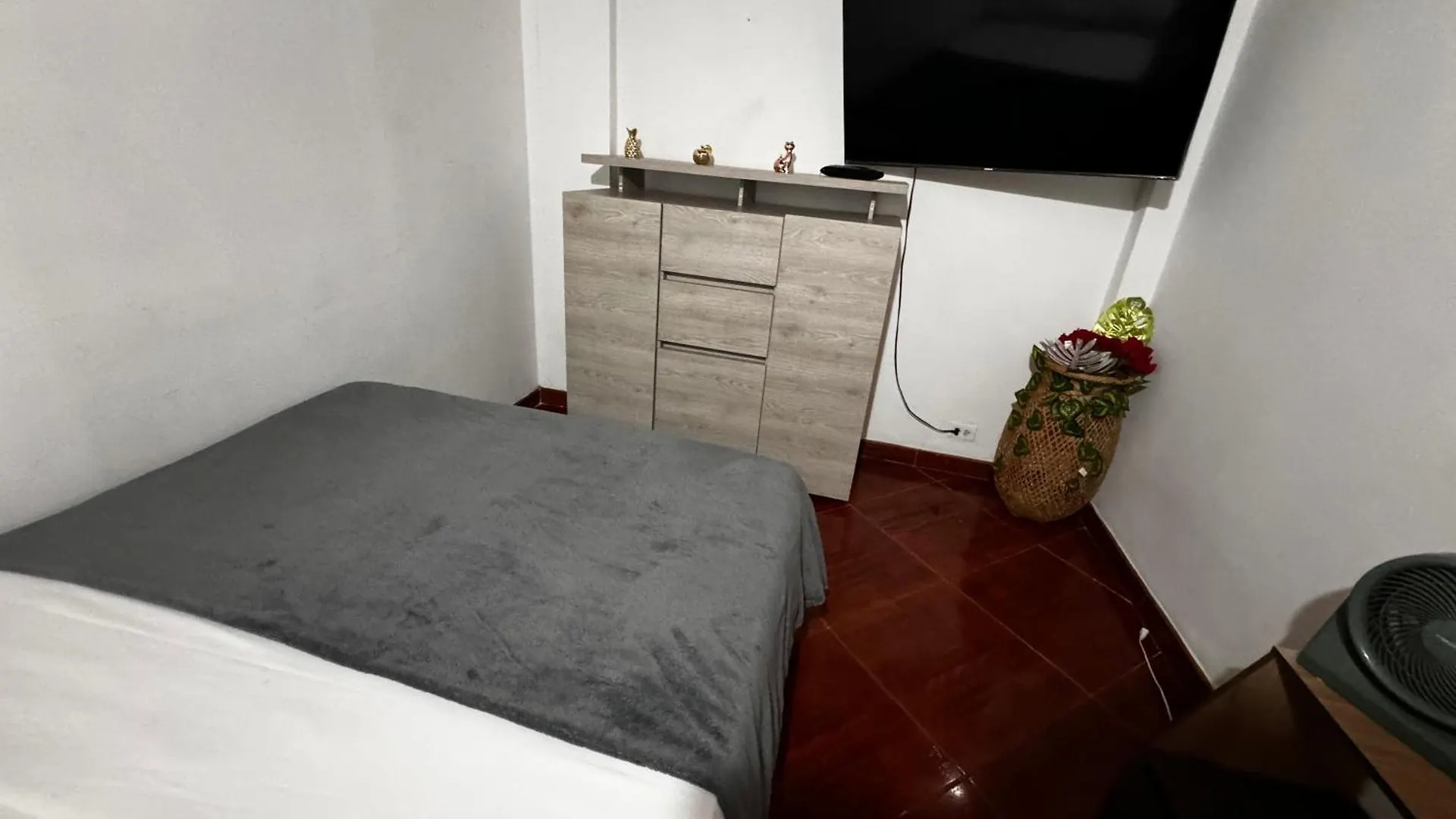 Aparta Suite Torre De Prado 305 Medellin Apartment